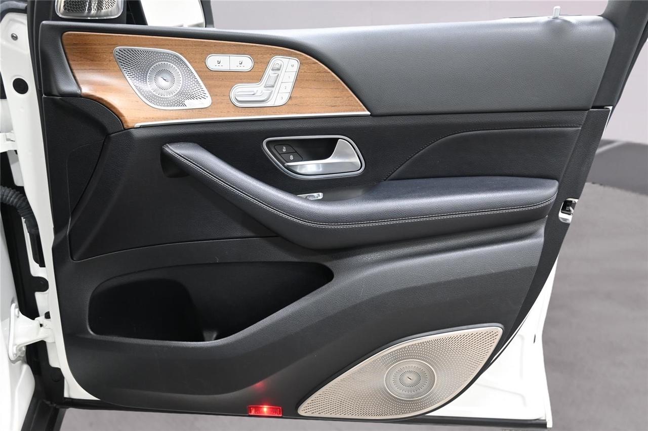 Mercedes-Benz GLS-Class  2021