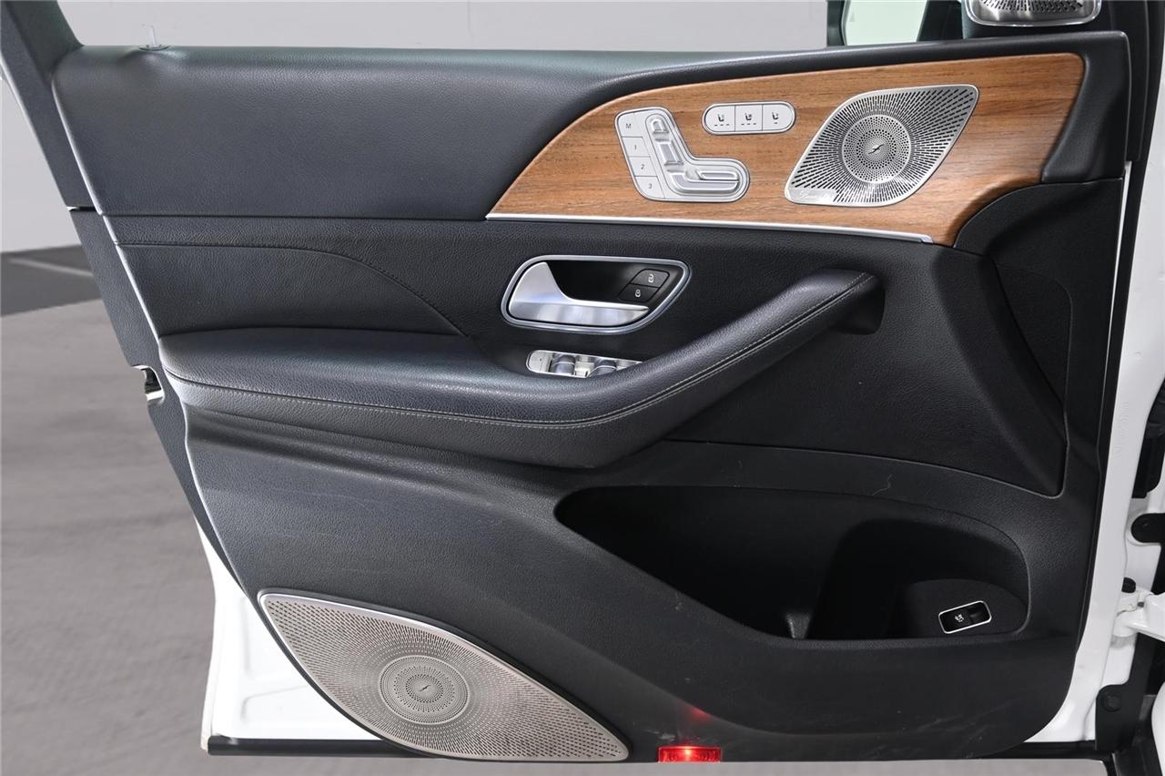 Mercedes-Benz GLS-Class  2021