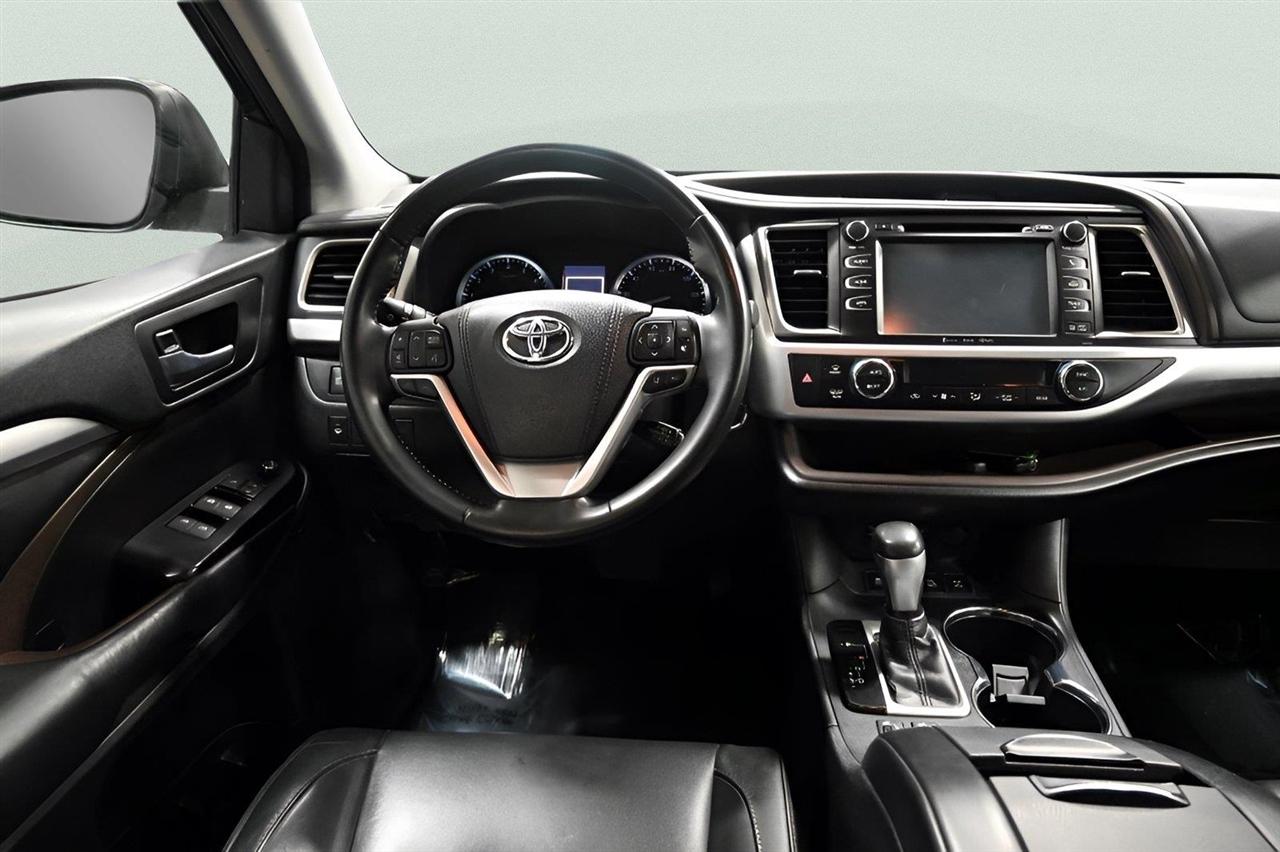 Toyota Highlander XLE AWD V6 2018