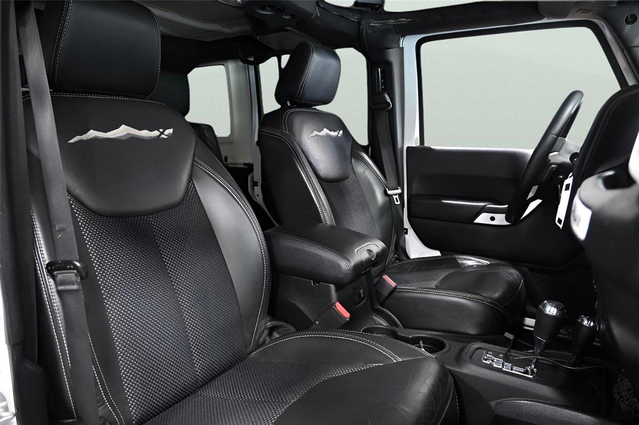 Jeep Wrangler  2015