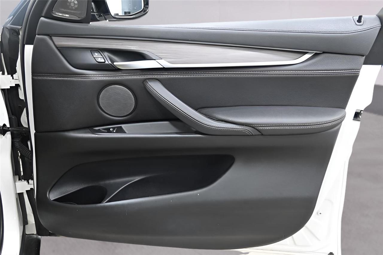 BMW X6  2019