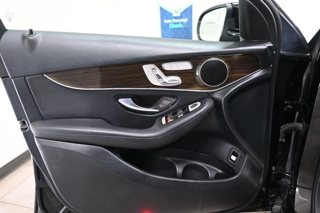 Mercedes-Benz GLC-Class  2020