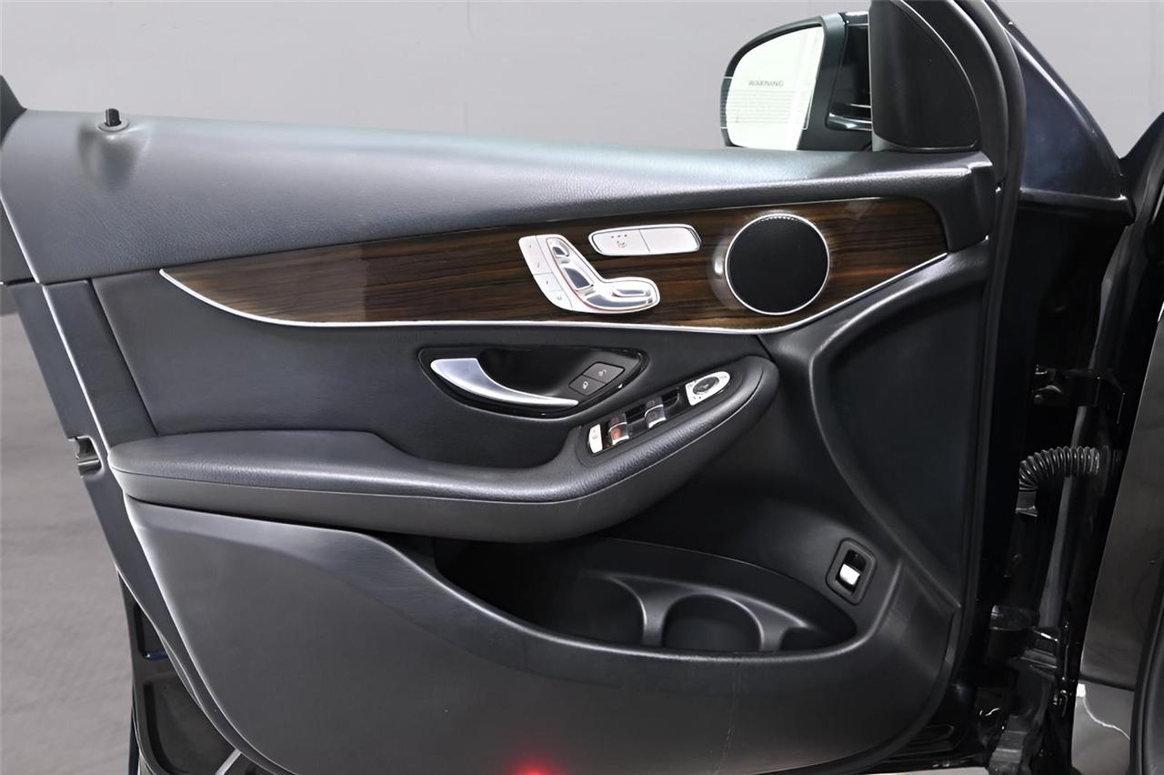 Mercedes-Benz GLC-Class  2020