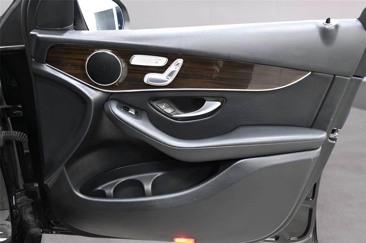 Mercedes-Benz GLC-Class  2020