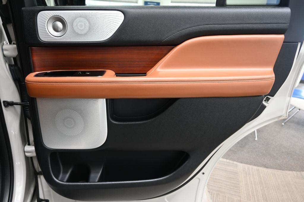 Lincoln Navigator  2021