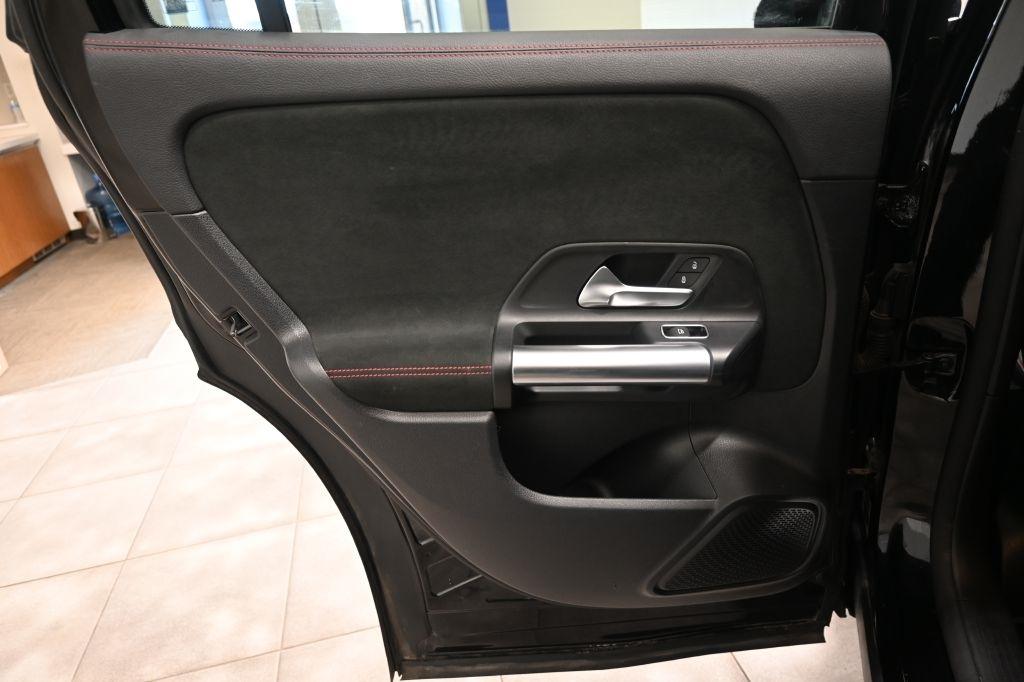 Mercedes-Benz GLA-Class  2022