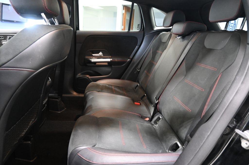 Mercedes-Benz GLA-Class  2022