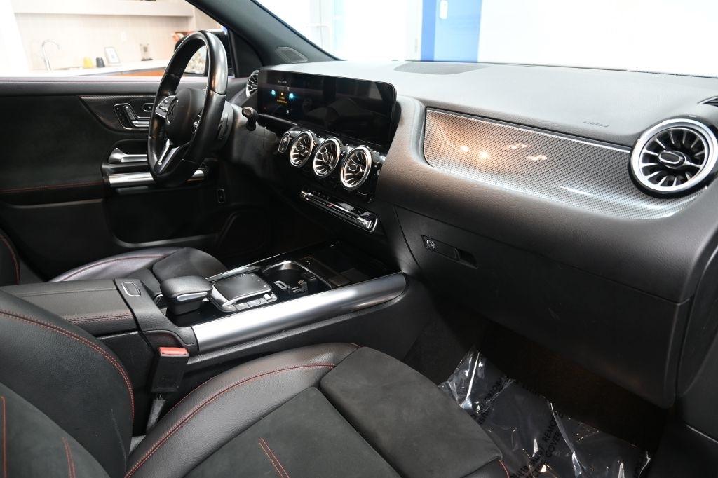 Mercedes-Benz GLA-Class  2022