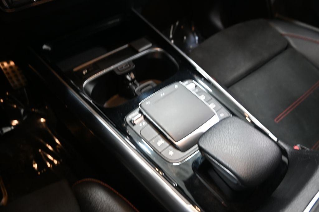 Mercedes-Benz GLA-Class  2022