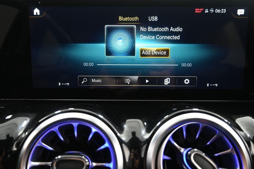 Mercedes-Benz GLA-Class  2022