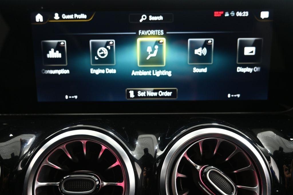 Mercedes-Benz GLA-Class  2022