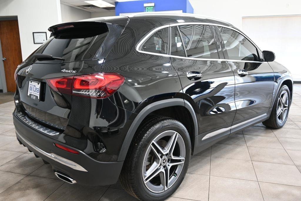 Mercedes-Benz GLA-Class  2022