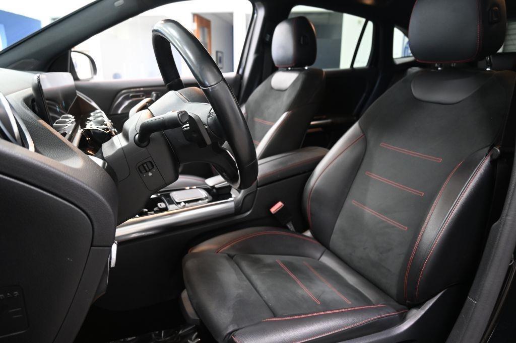 Mercedes-Benz GLA-Class  2022