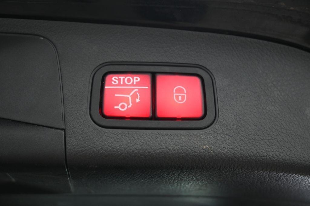 Mercedes-Benz GLA-Class  2022