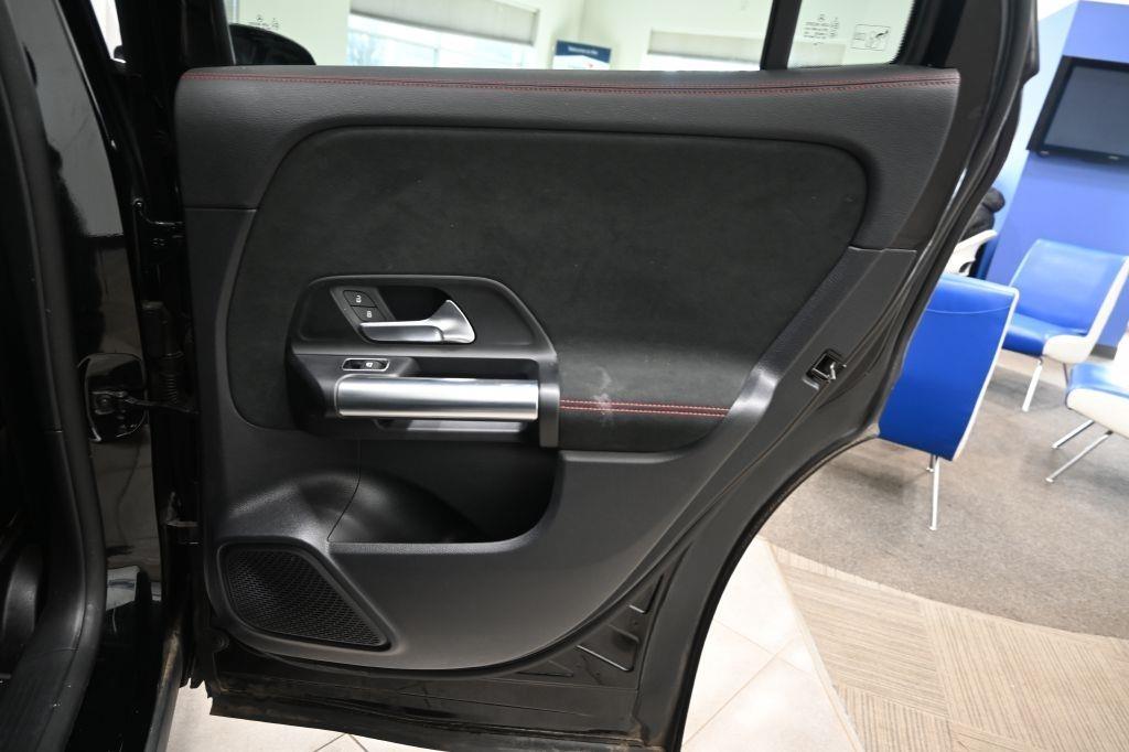 Mercedes-Benz GLA-Class  2022