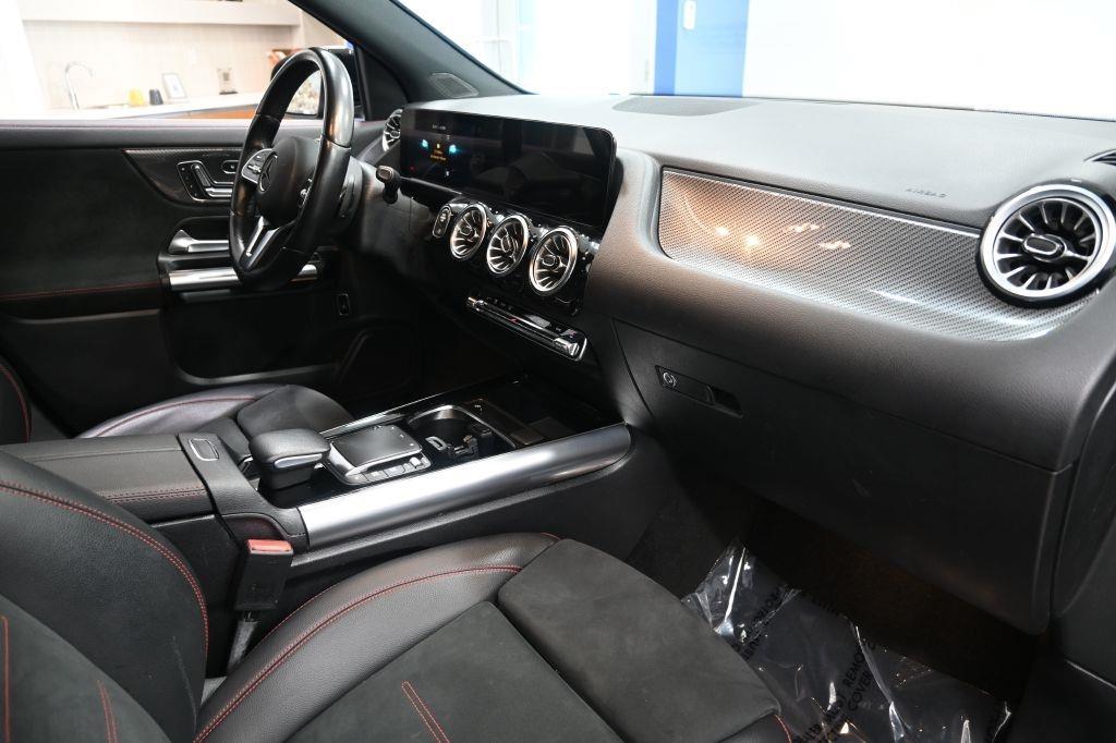 Mercedes-Benz GLA-Class  2022