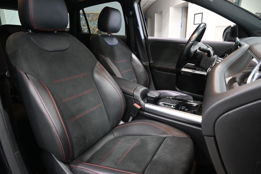 Mercedes-Benz GLA-Class  2022