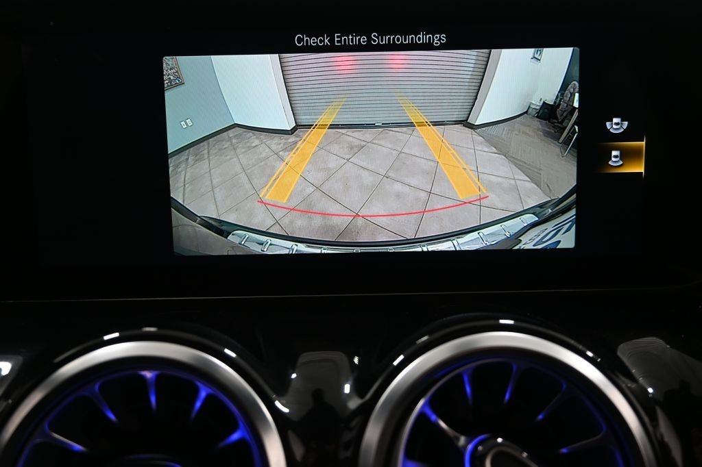 Mercedes-Benz GLA-Class  2022