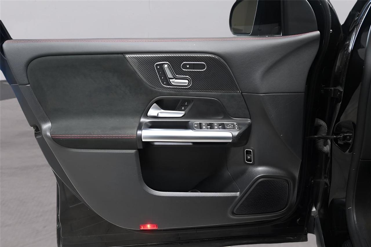 Mercedes-Benz GLA-Class  2022