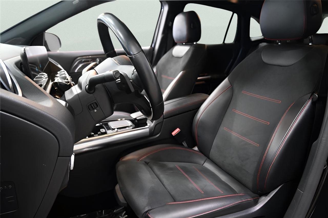 Mercedes-Benz GLA-Class  2022