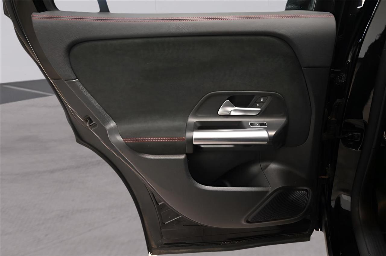 Mercedes-Benz GLA-Class  2022