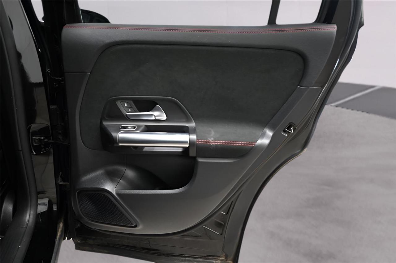 Mercedes-Benz GLA-Class  2022