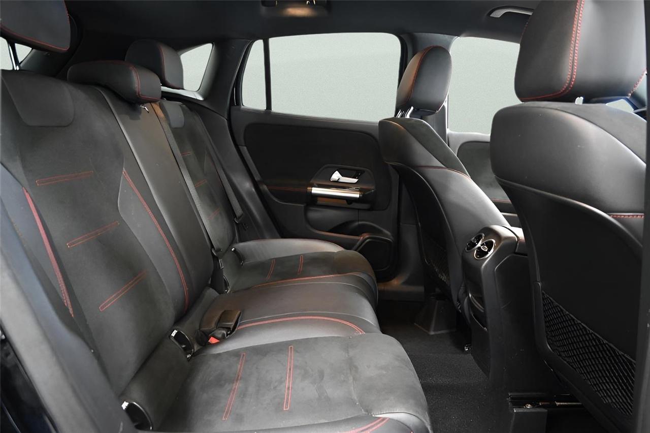 Mercedes-Benz GLA-Class  2022