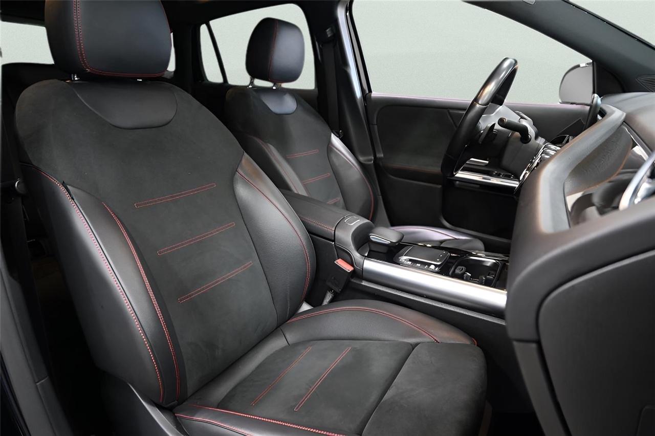 Mercedes-Benz GLA-Class  2022