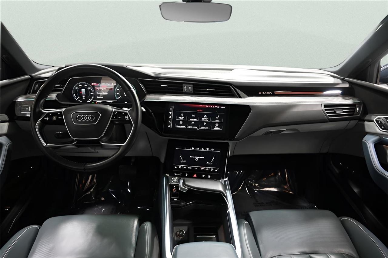 Audi E-Tron  2020