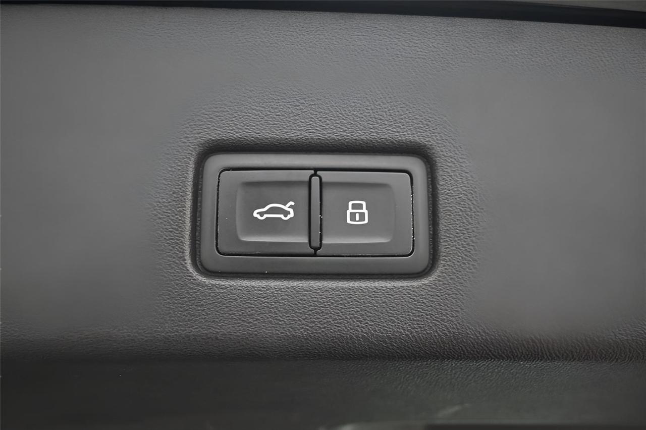 Audi Q4 e-tron  2022