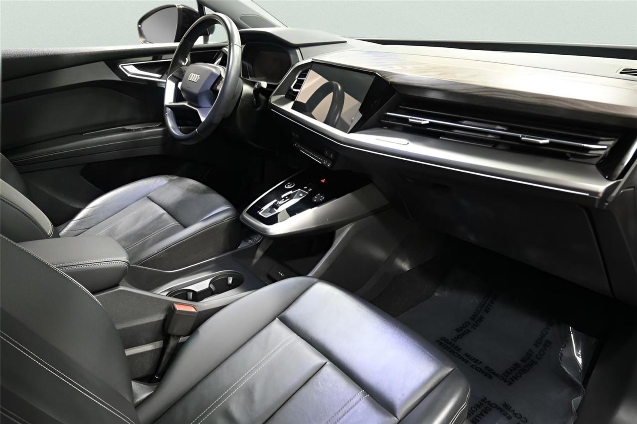 Audi Q4 e-tron  2022