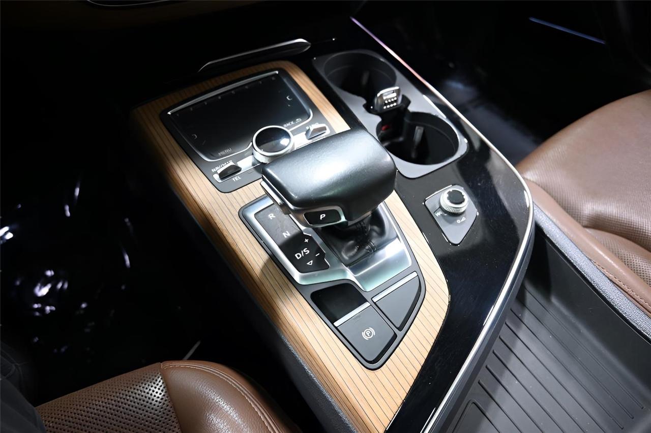 Audi Q7  2017