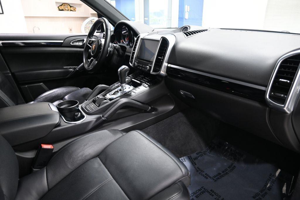 Porsche Cayenne  2018