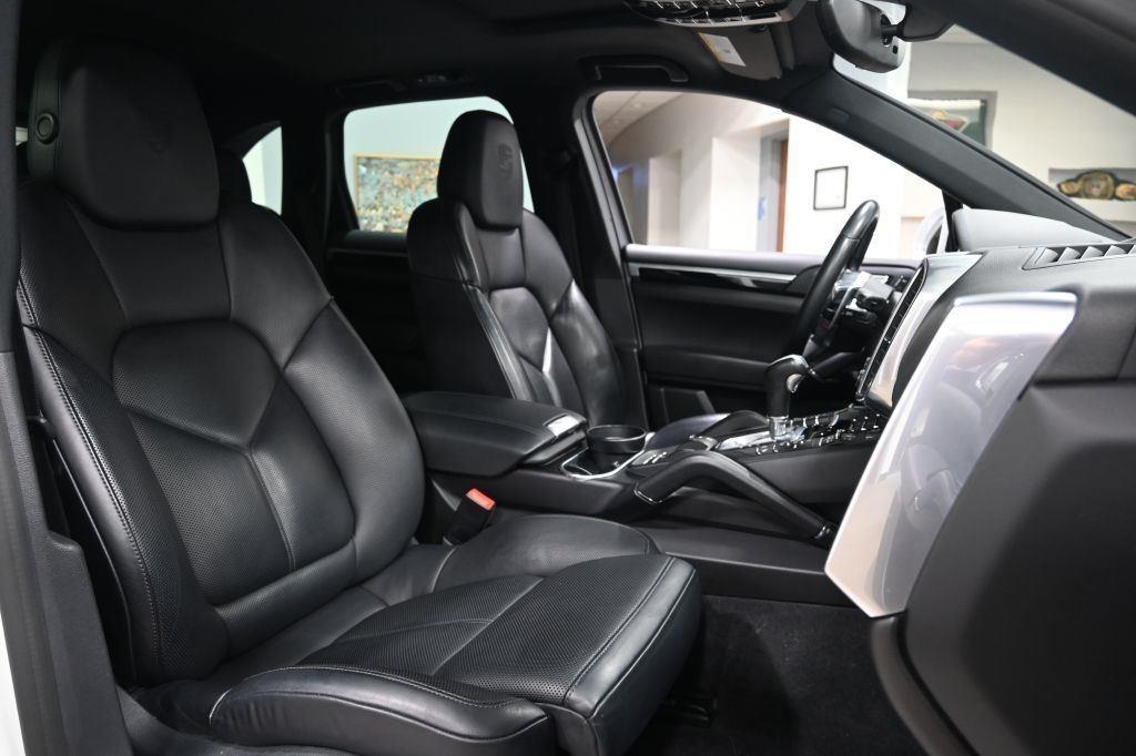 Porsche Cayenne  2018