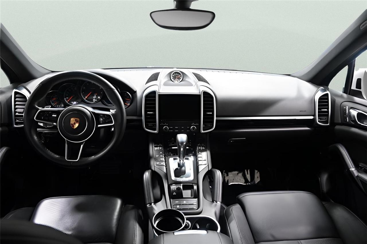 Porsche Cayenne  2018
