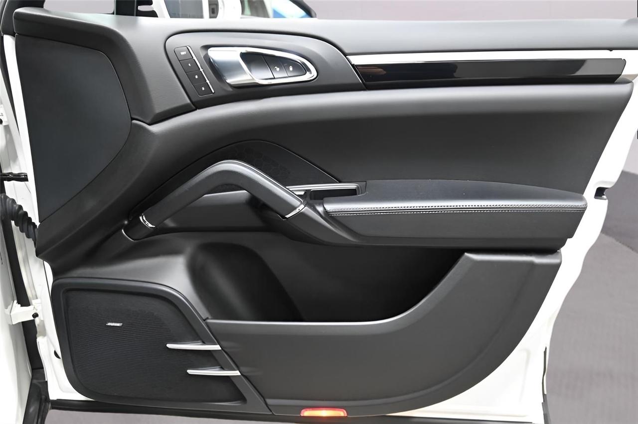 Porsche Cayenne  2018