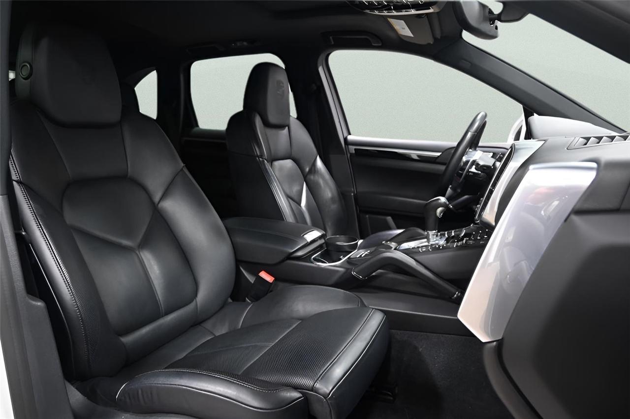 Porsche Cayenne  2018