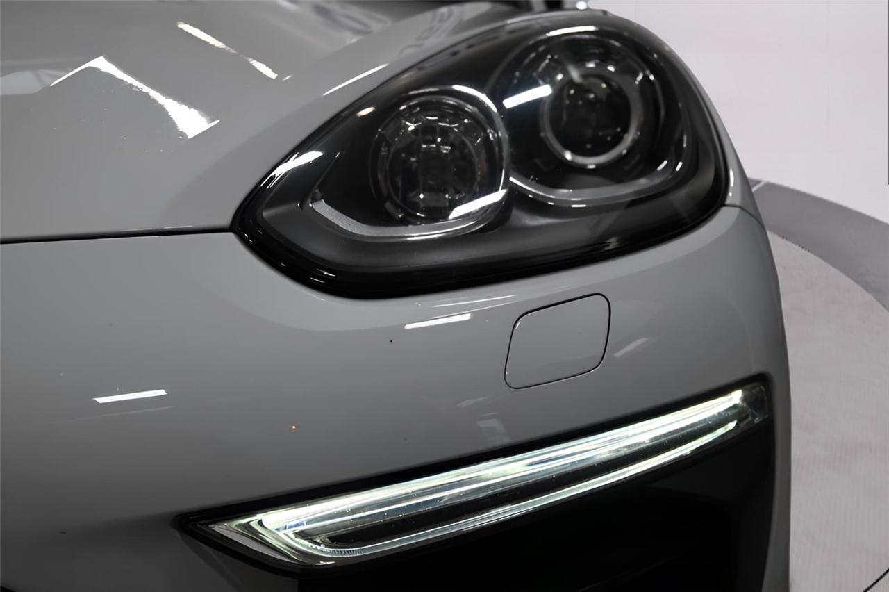 Porsche Cayenne  2018