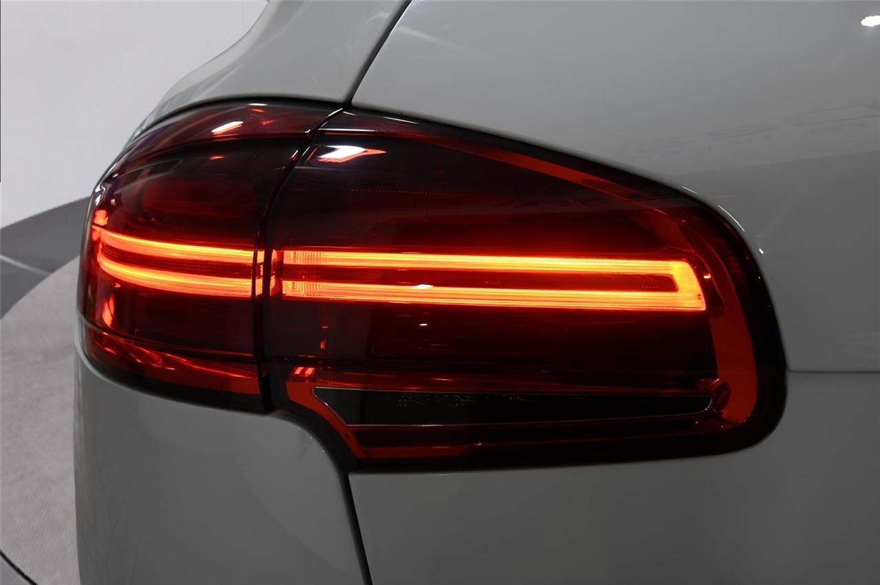 Porsche Cayenne  2018