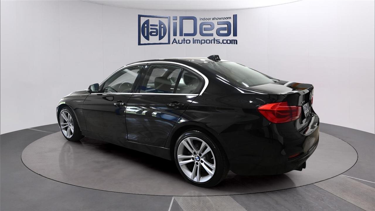 BMW 3-Series 330xi 4D Sedan 2018