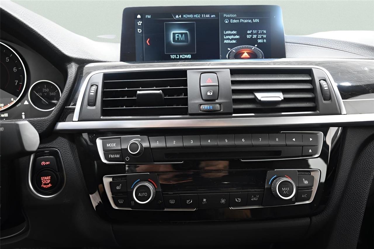 BMW 3-Series 330xi 4D Sedan 2018