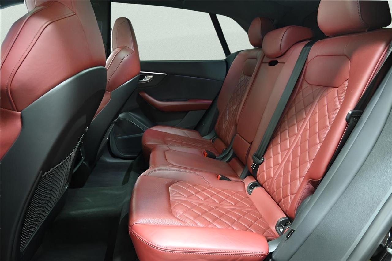 Audi SQ8  2022