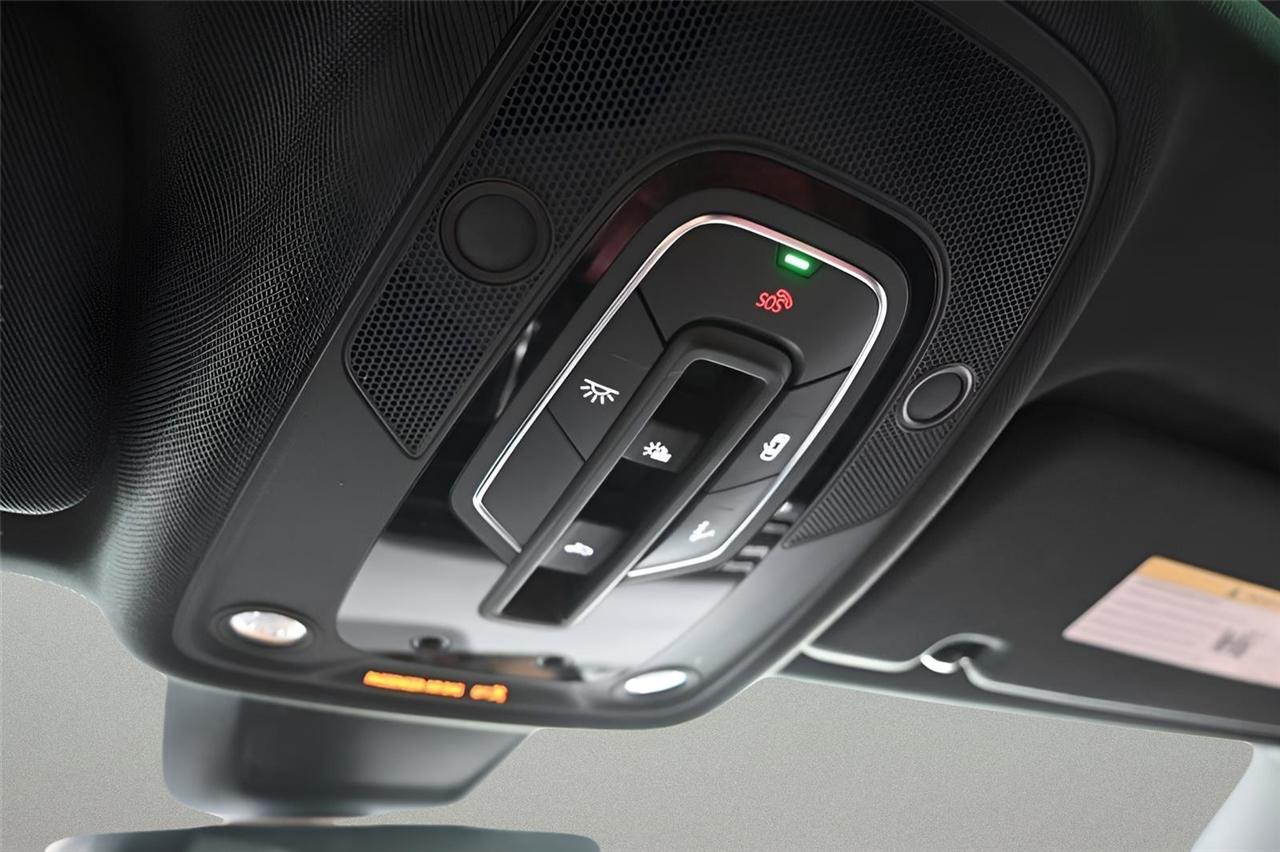 Audi SQ8  2022