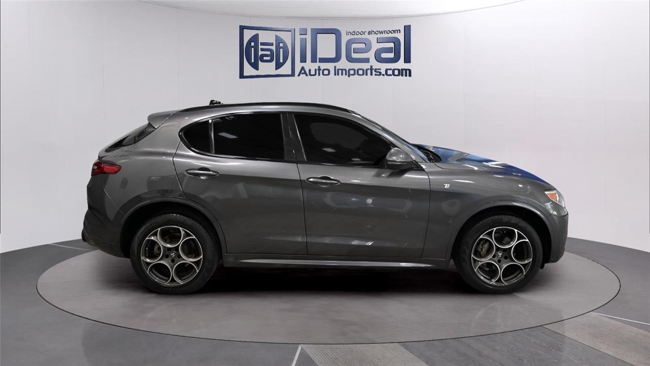 Alfa Romeo Stelvio  2022