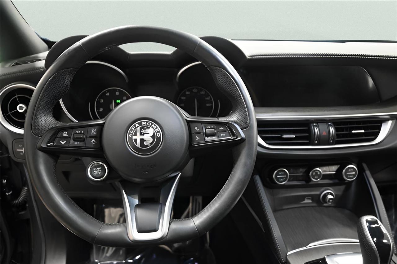 Alfa Romeo Stelvio  2022