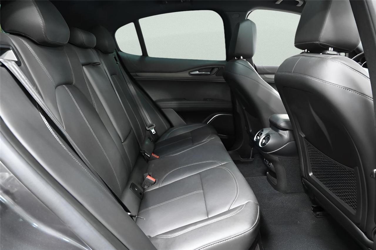 Alfa Romeo Stelvio  2022