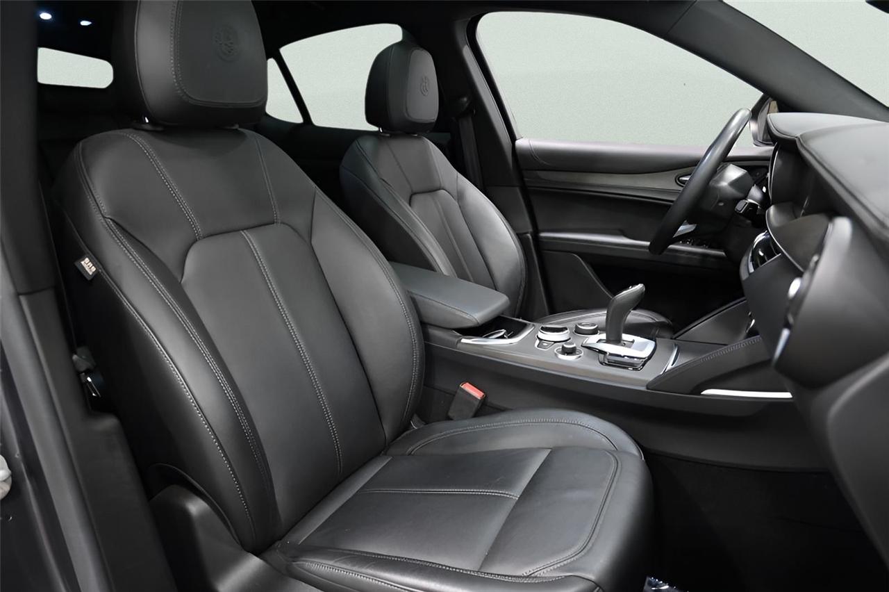 Alfa Romeo Stelvio  2022