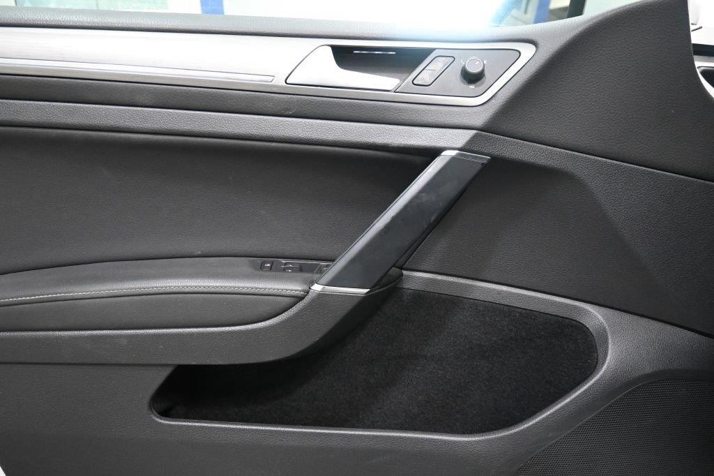 Volkswagen Golf  2015