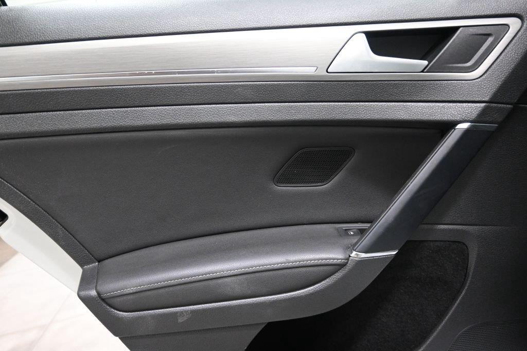 Volkswagen Golf  2015
