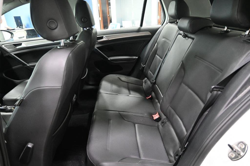 Volkswagen Golf  2015